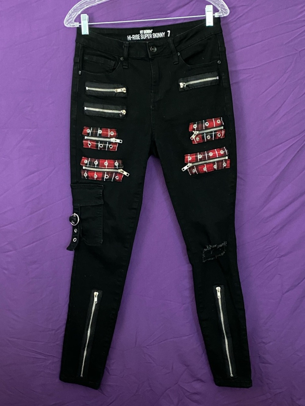 Hot Topic Punk/Goth Black Skinny Jeans with Red Plaid and Zippers. Size 7.